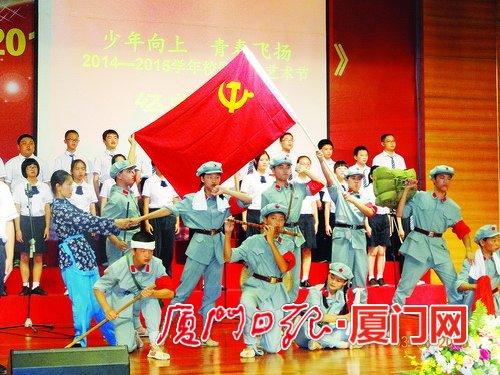 郑钧老婆41岁生日，陈乔恩霍思燕为其庆祝，姐姐们同框超养眼